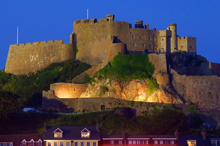 Why Booking Coach Holidays Early Beats Waiting Until The Last Minute