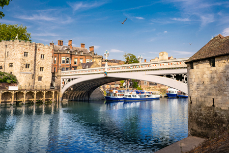 Hidden Gems of Britain You Can Discover on a Coach Holiday